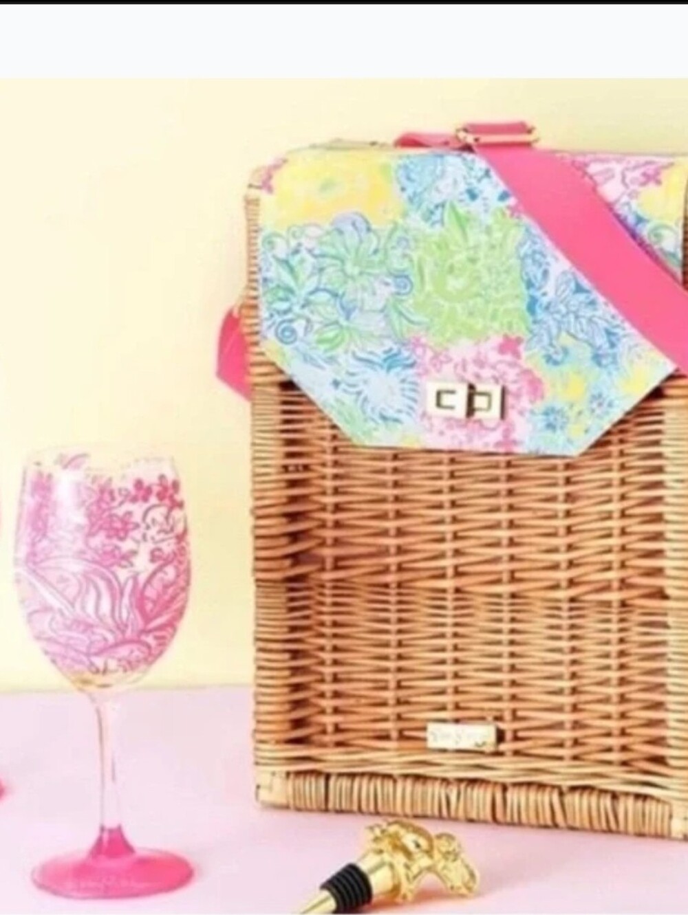 Lily Pulitzer Wine Tote Wicker Carrier in the "Cheek to Cheek" print. - Picture 6 of 6